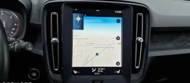 VOLVO XC 40 D3 Momentum