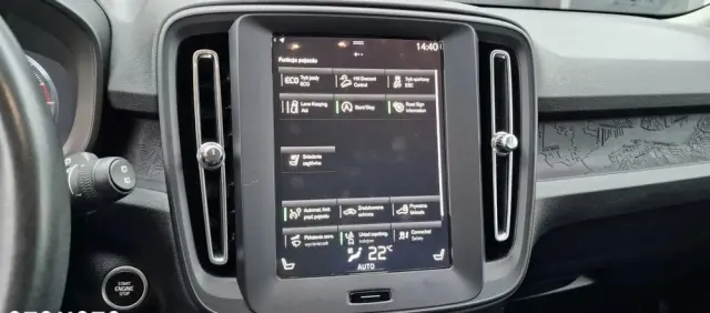 VOLVO XC 40 D3 Momentum