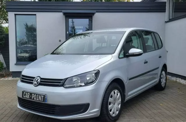 VOLKSWAGEN Touran 