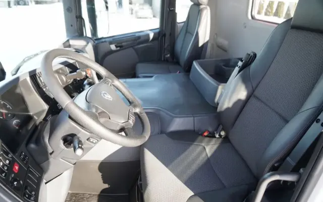 SCANIA P 360 / 4x2 / WYWROTKA 3 STRONNY KIPPER 4,5M / SPECJALNY /  EURO 6 / 