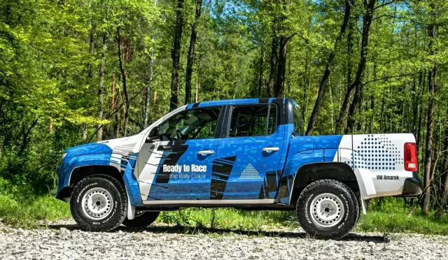 VOLKSWAGEN Amarok 