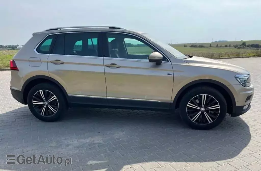 VOLKSWAGEN Tiguan 