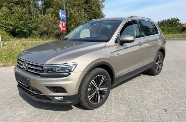VOLKSWAGEN Tiguan 