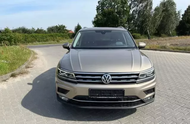 VOLKSWAGEN Tiguan 