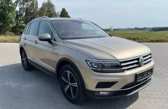 VOLKSWAGEN Tiguan 