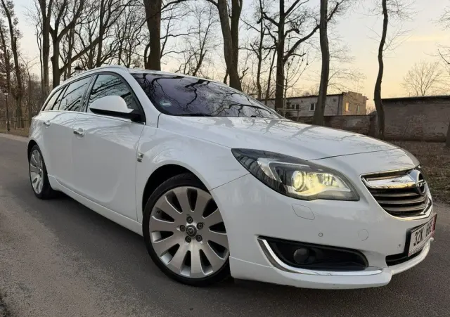 OPEL Insignia 
