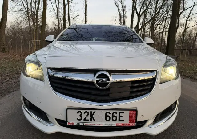 OPEL Insignia 