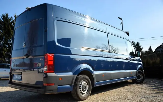 VOLKSWAGEN Crafter 