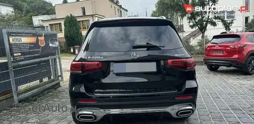 MERCEDES-BENZ GLB 