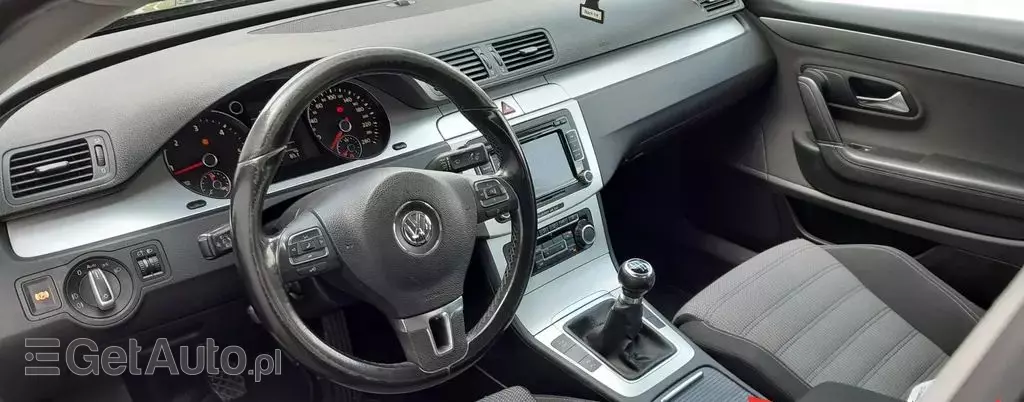 VOLKSWAGEN Passat CC 