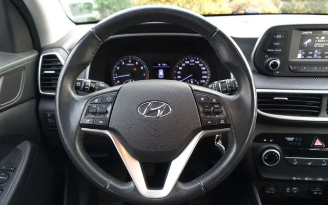 HYUNDAI Tucson 