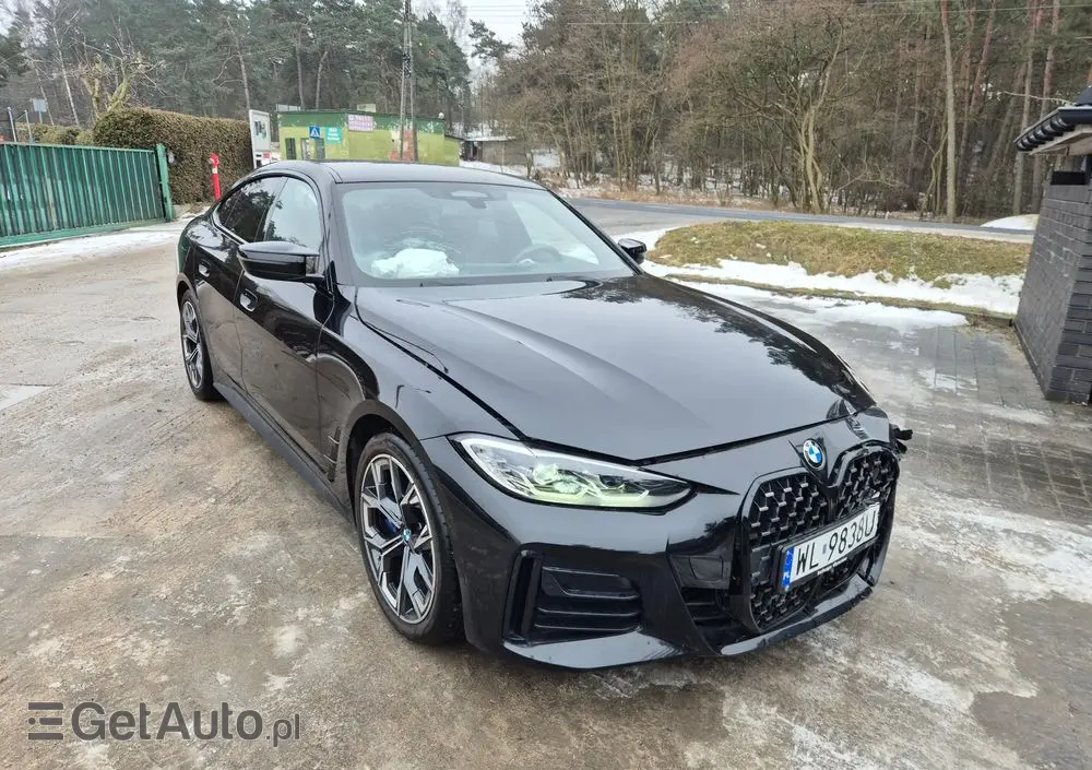 BMW Seria 4 M440i xDrive mHEV sport
