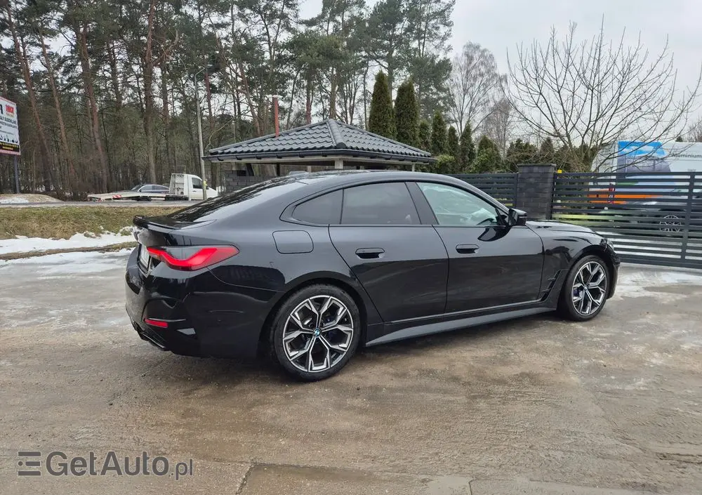 BMW Seria 4 M440i xDrive mHEV sport