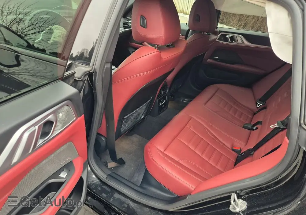 BMW Seria 4 M440i xDrive mHEV sport