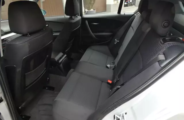 BMW Seria 1 116i (122 KM)