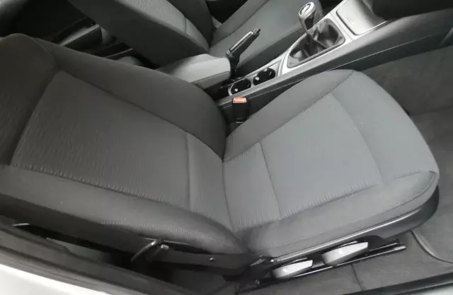 BMW Seria 1 116i (122 KM)