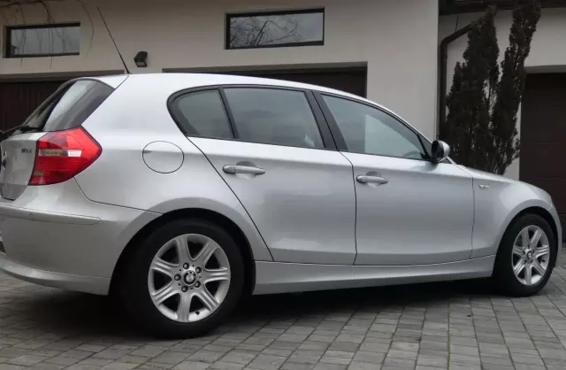 BMW Seria 1 116i (122 KM)