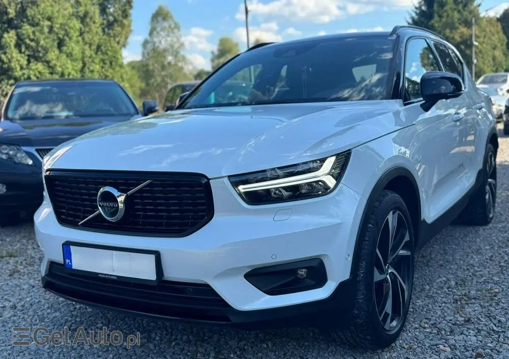 VOLVO XC 40 