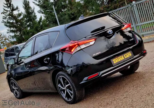 TOYOTA Auris 1.8 VVT-i Hybrid Automatik Design Edition