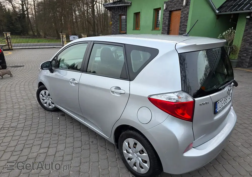 TOYOTA Verso S 1.33 VVT-i Comfort