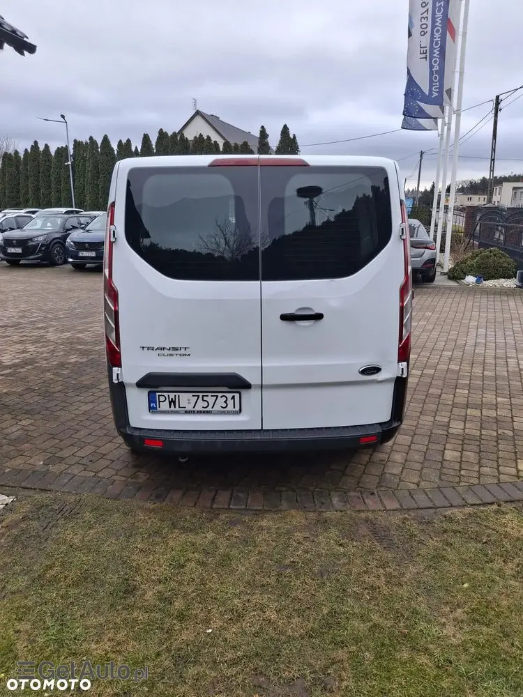 FORD Transit Custom 300 L1H1 VA Titanium