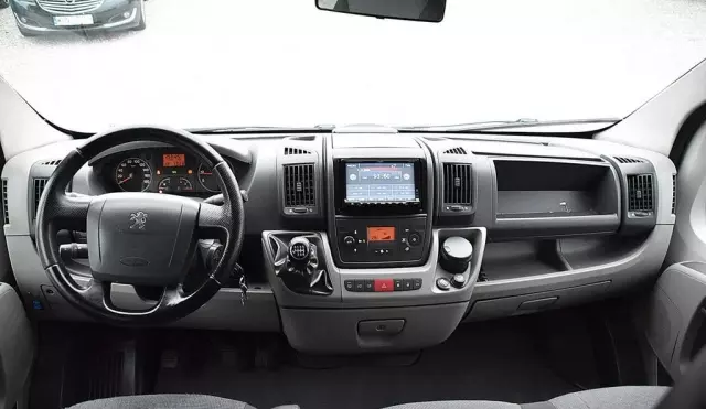 PEUGEOT Boxer 