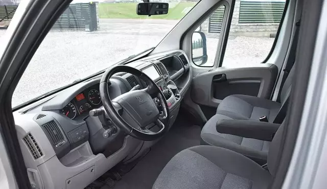PEUGEOT Boxer 