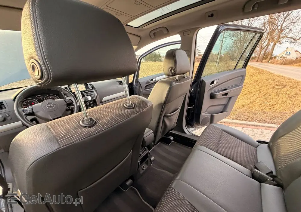 OPEL Zafira 1.9 CDTI Cosmo ActiveSelect
