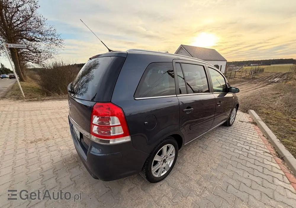 OPEL Zafira 1.9 CDTI Cosmo ActiveSelect