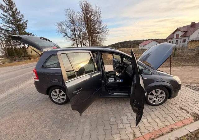 OPEL Zafira 1.9 CDTI Cosmo ActiveSelect