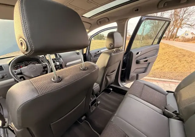 OPEL Zafira 1.9 CDTI Cosmo ActiveSelect