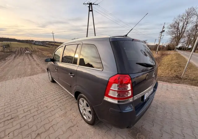 OPEL Zafira 1.9 CDTI Cosmo ActiveSelect
