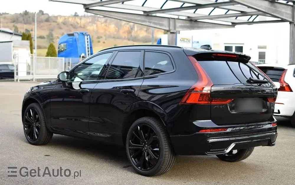 VOLVO XC 60 B5 B AWD Plus Black Edition