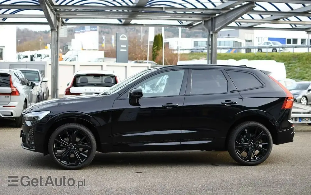 VOLVO XC 60 B5 B AWD Plus Black Edition