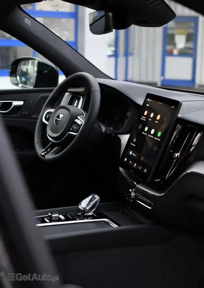 VOLVO XC 60 B5 B AWD Plus Black Edition