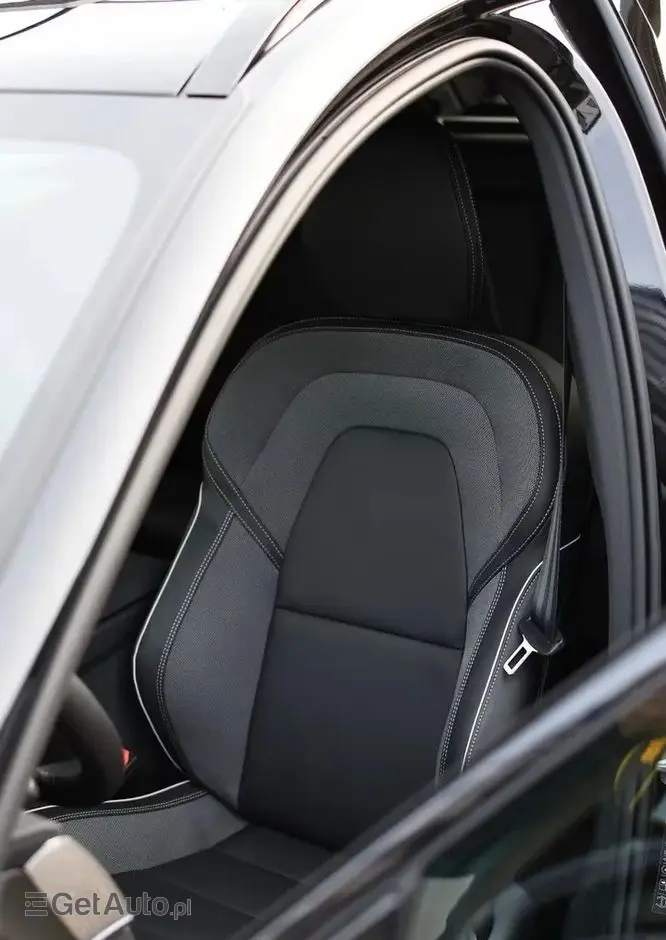 VOLVO XC 60 B5 B AWD Plus Black Edition