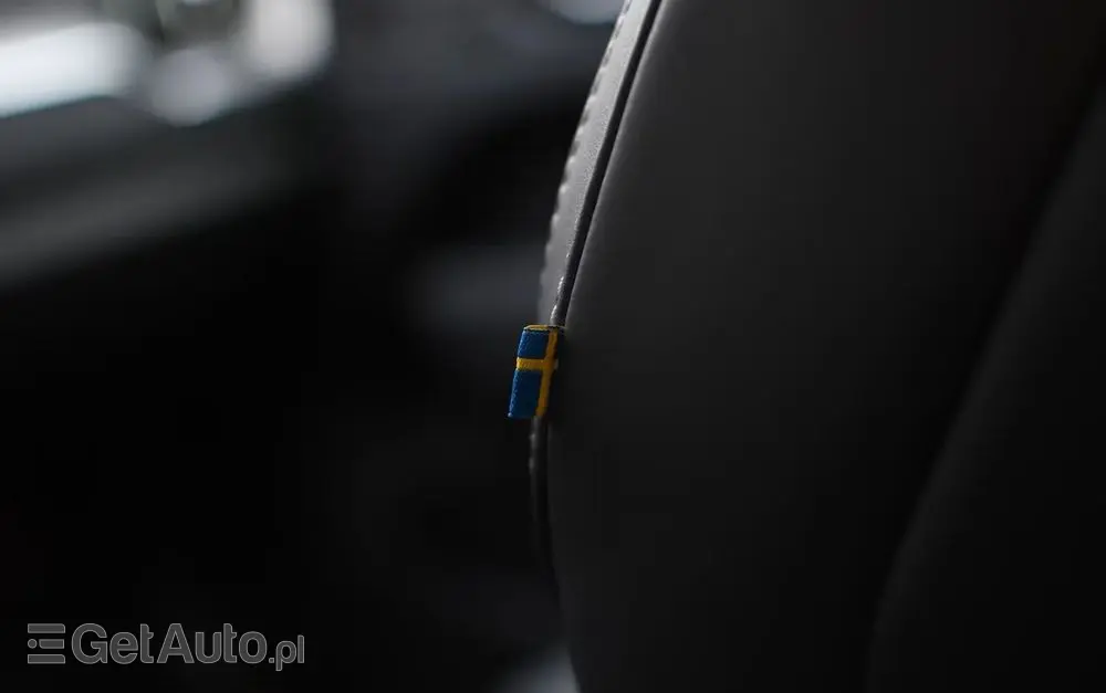 VOLVO XC 60 B5 B AWD Plus Black Edition