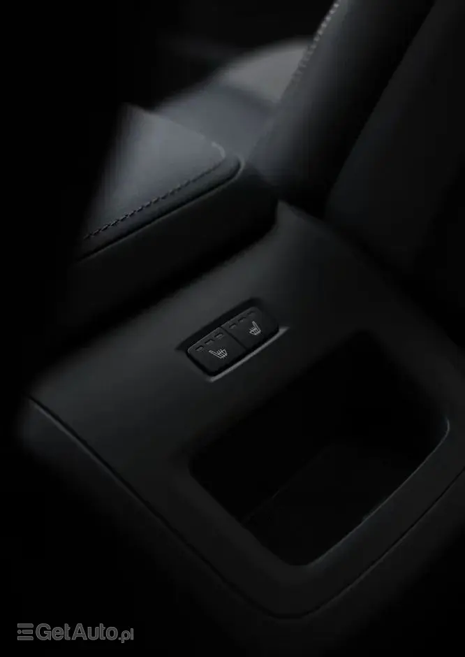 VOLVO XC 60 B5 B AWD Plus Black Edition