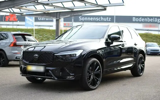 VOLVO XC 60 B5 B AWD Plus Black Edition