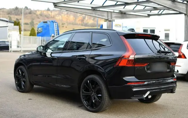 VOLVO XC 60 B5 B AWD Plus Black Edition