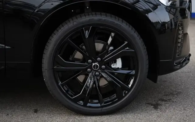 VOLVO XC 60 B5 B AWD Plus Black Edition