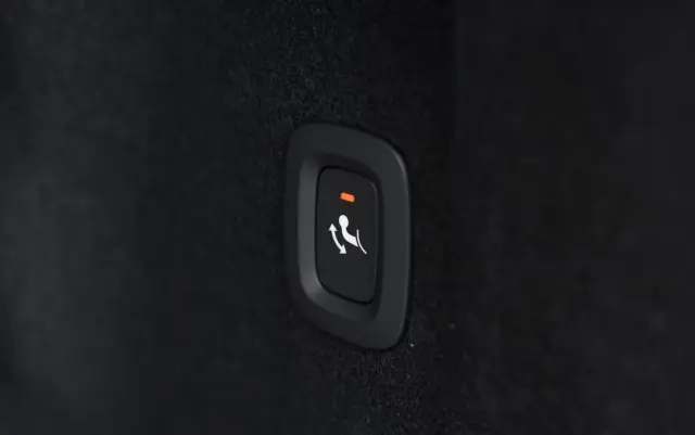 VOLVO XC 60 B5 B AWD Plus Black Edition