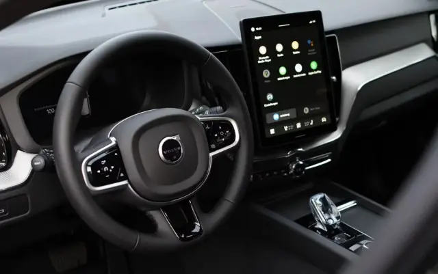 VOLVO XC 60 B5 B AWD Plus Black Edition