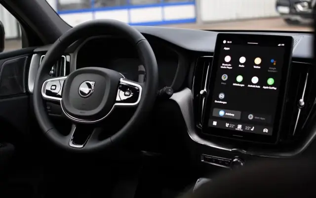 VOLVO XC 60 B5 B AWD Plus Black Edition