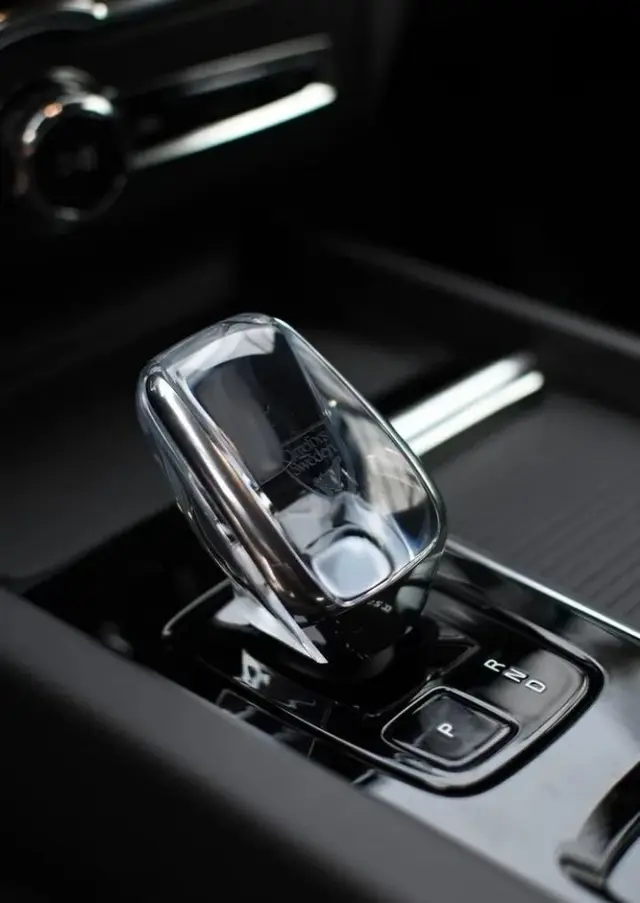 VOLVO XC 60 B5 B AWD Plus Black Edition