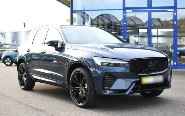 VOLVO XC 60 B5 B AWD Plus Black Edition