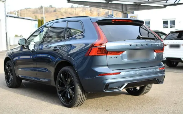 VOLVO XC 60 B5 B AWD Plus Black Edition