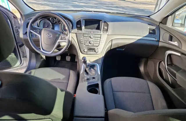OPEL Insignia 1.8i (140 KM)