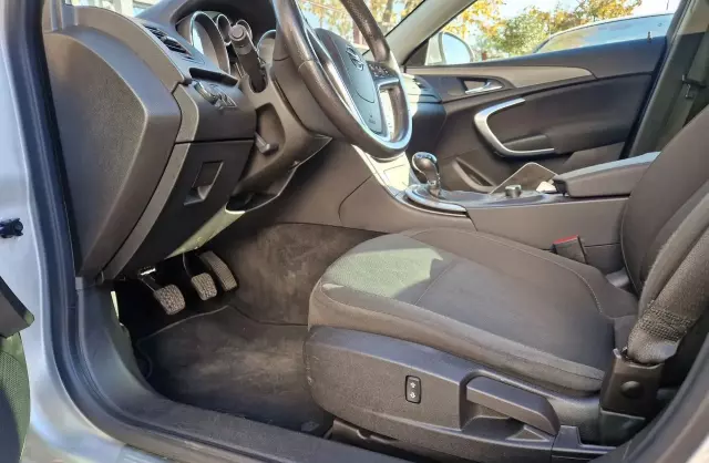 OPEL Insignia 1.8i (140 KM)