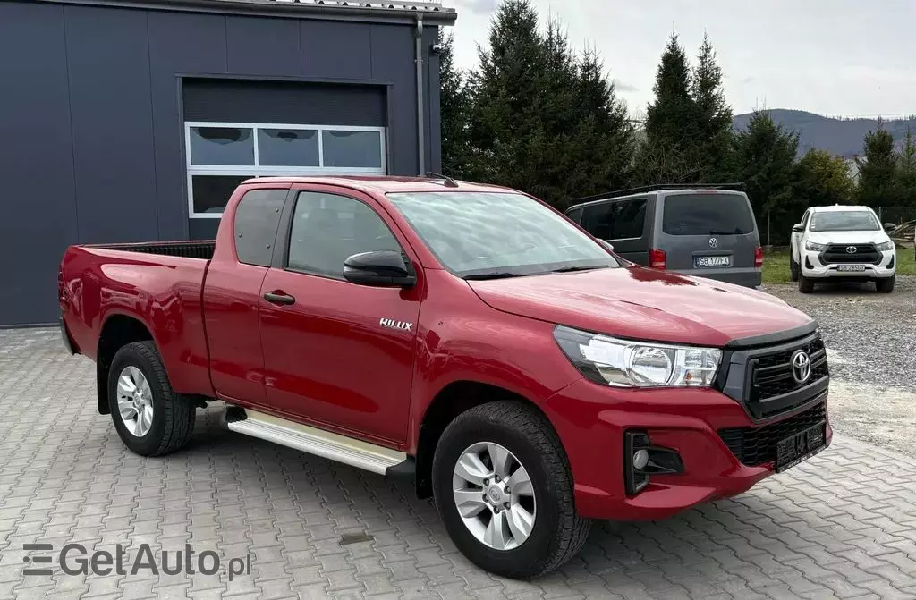 TOYOTA Hilux 